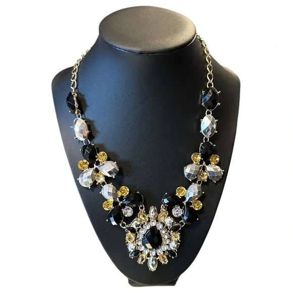 Elegant Black and Gold Statement Necklace - Picture 1 of 3